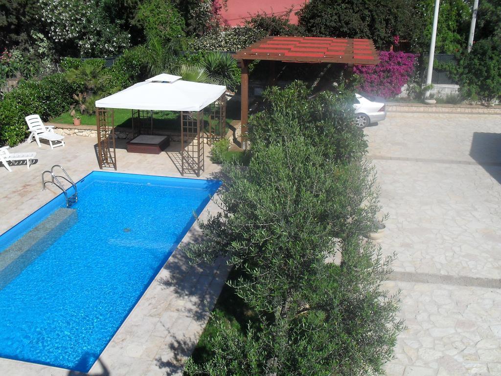 Ai Parchi Dei Parrini Bed & Breakfast Partinico Ngoại thất bức ảnh